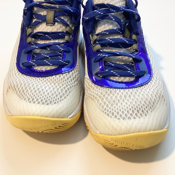 Under Armour Steph Curry 3Z6 Basketball Sneakers - Size 5 Youth - Picture 5 of 8